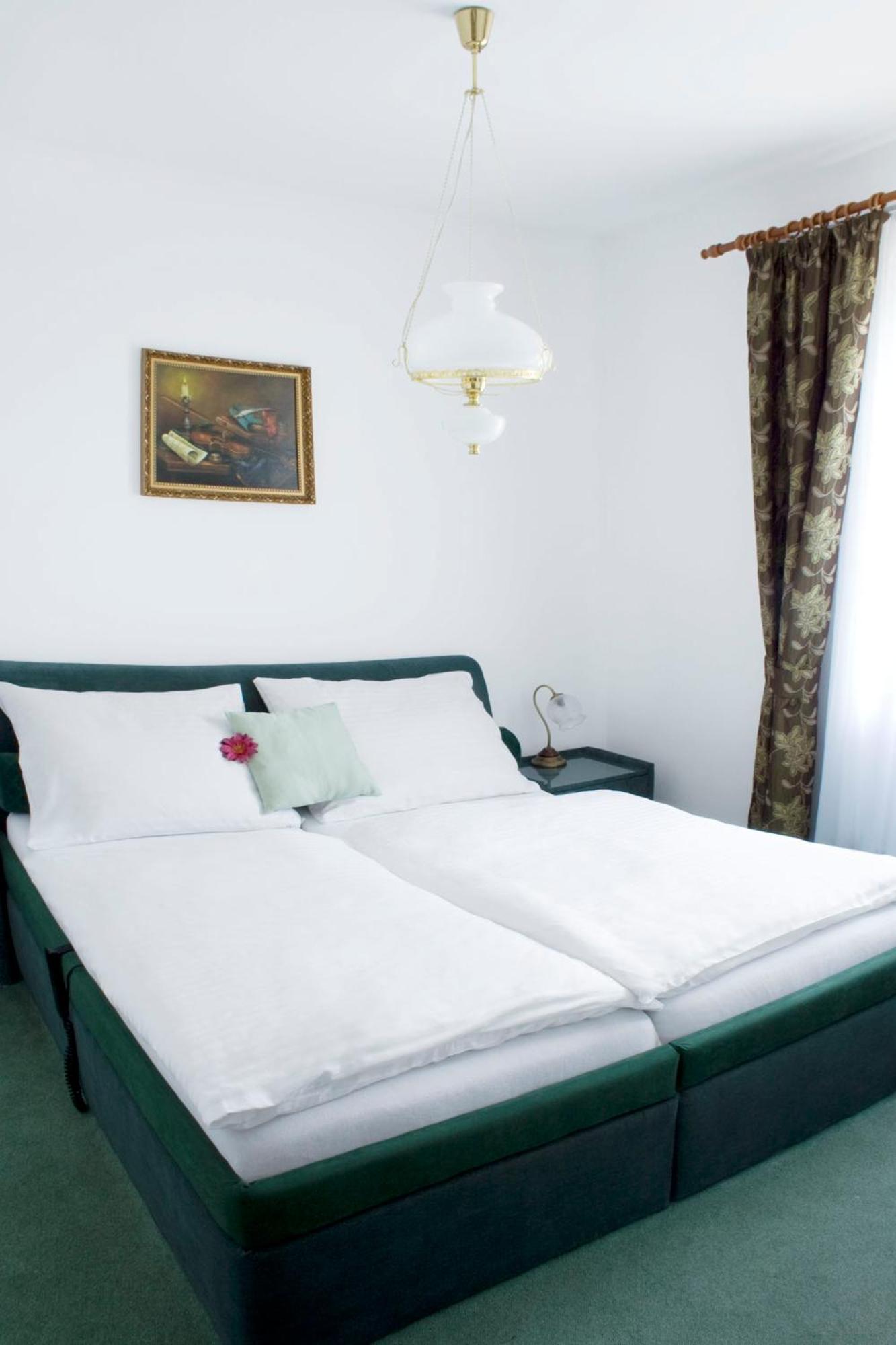 Hotel Zamecek Pod Hradem Stary Jicin 111 Екстер'єр фото