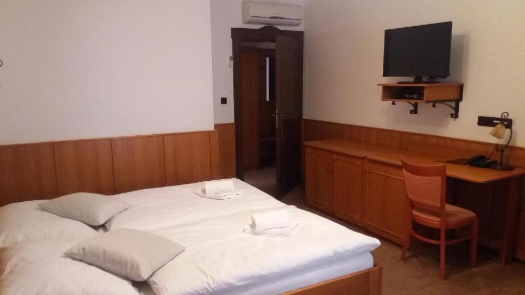 Hotel Zamecek Pod Hradem Stary Jicin 111 Екстер'єр фото